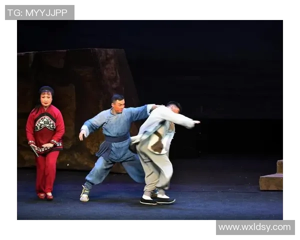 足球明星与京剧的奇妙碰撞精彩视频展现传统艺术与现代体育的完美融合