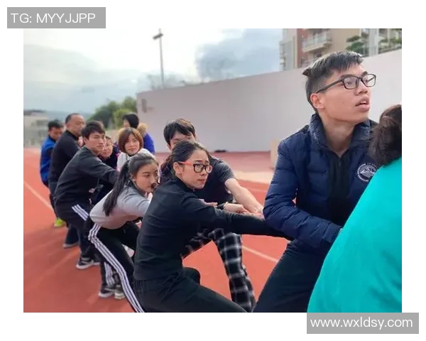 足球明星粉笔画展现绿茵场上的激情与梦想让我们一起感受艺术与运动的完美结合